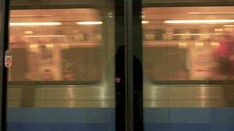 Taipei MRT coach full of passengers, 4K