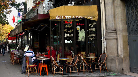 A cozy cafe in the heart of Paris