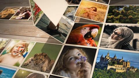 Folding Photo Slideshow - 101 Photos