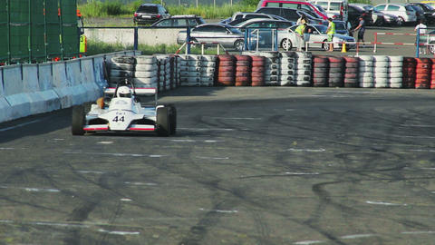 F1 Formula1 moments, cars pass by with roaring sound in persuit of leader
