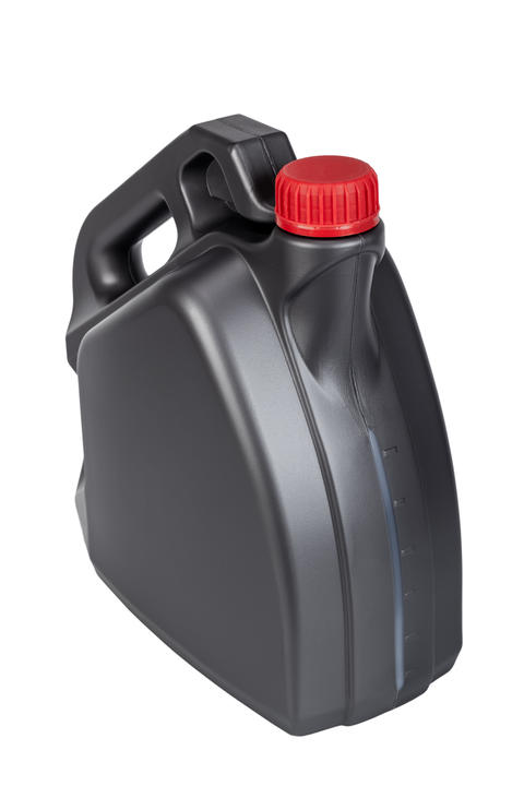 Plastic canister for machine oil