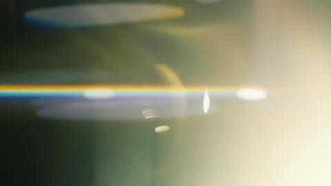 Moving anamorphic glare light leaks