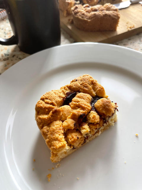 Sweet tart with forest fruit jam