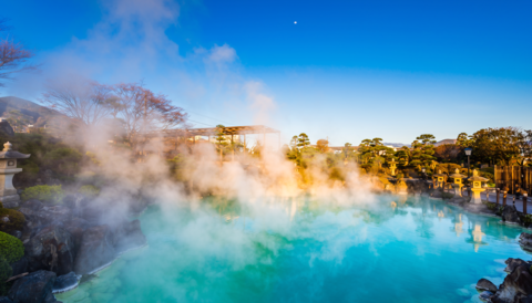 A tour of the fantastical hells: Umi Jigoku (Sea Hell) and the blue sky of Beppu Onsen