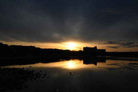 Twilight on the Tama River
