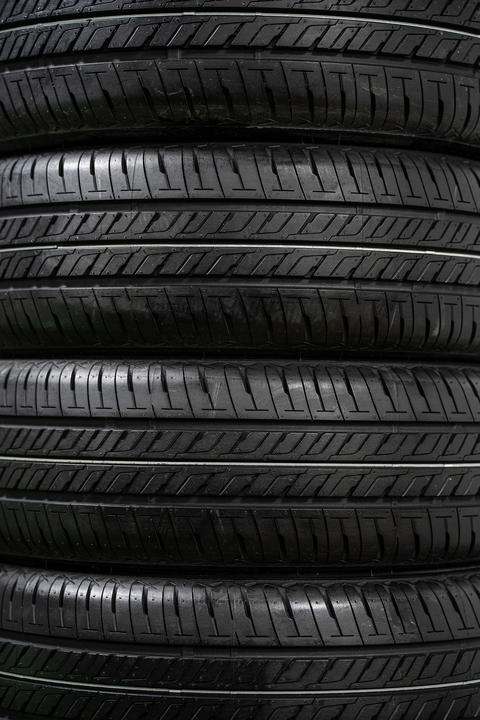 Summer tire sets from a car