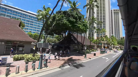 A bus ride through Waikiki, Hawaii