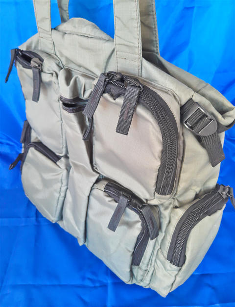 multi functional compartments carry bags